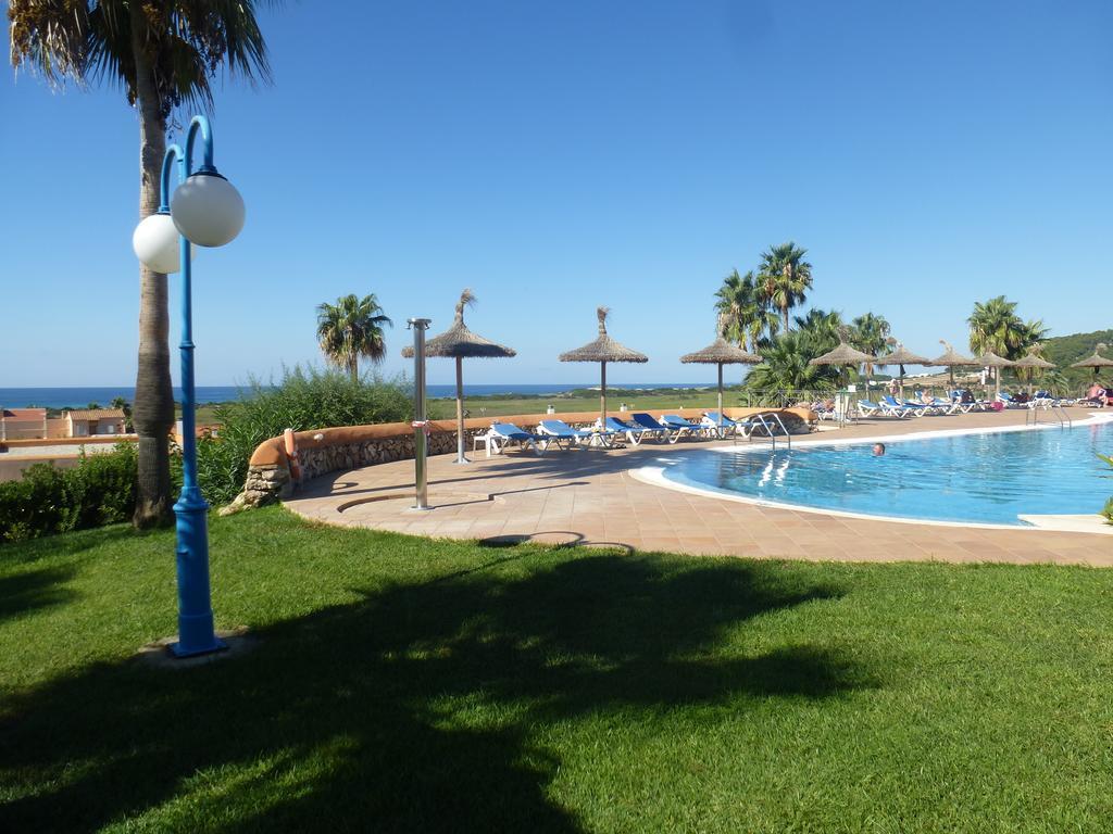 Apartamentos Mar Blau Son Bou Exterior photo