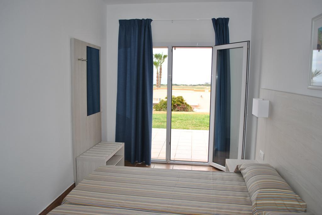Apartamentos Mar Blau Son Bou Exterior photo
